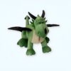 peluche-dragon-vert-jouet-doux-pour-enfants-1a Un dragon vert en peluche avec des ailes noires.