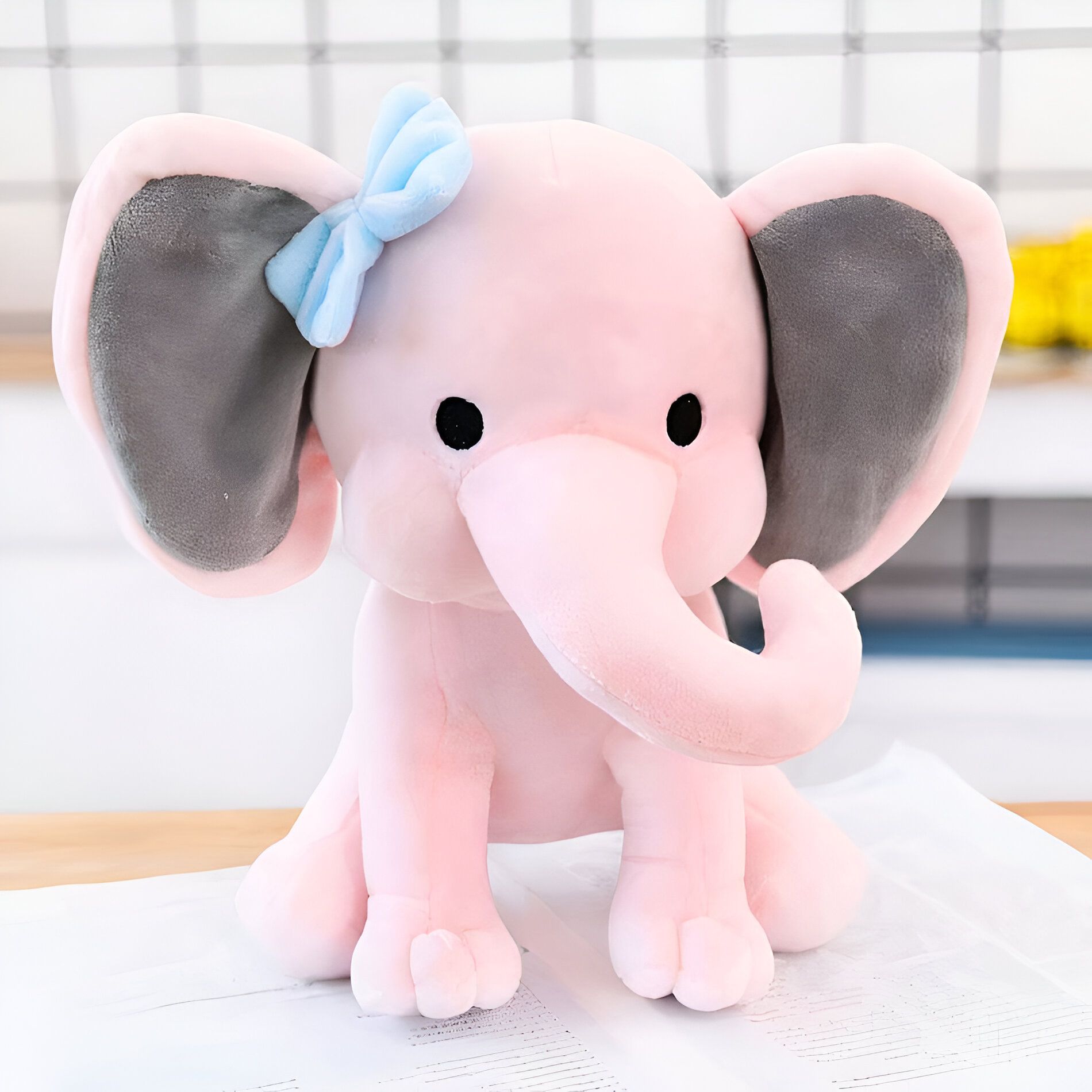 Morbido e coccoloso elefantino di peluche