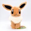 peluche-pokemon-evoli-et-aquali-pack-de-2-4a-1 Peluche Eevee de couleur beige avec des yeux noirs et une fourrure blanche autour du cou.
