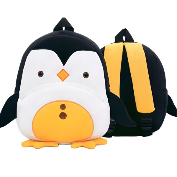 Sac à dos en forme de pingouin noir et blanc avec des bretelles jaunes. Parfait pour les enfants qui aiment les animaux.